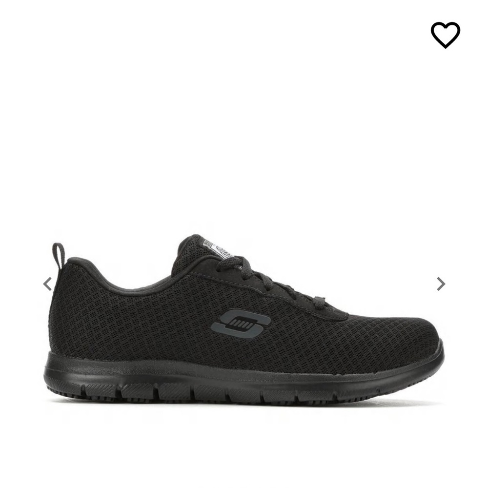 Women’s slip resistant sketchers. Relaxed fit. Air cooled, memory foam. Size 6